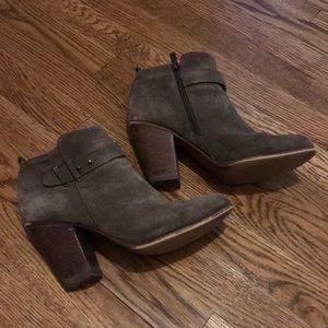 Worn! Beige booties 8.5